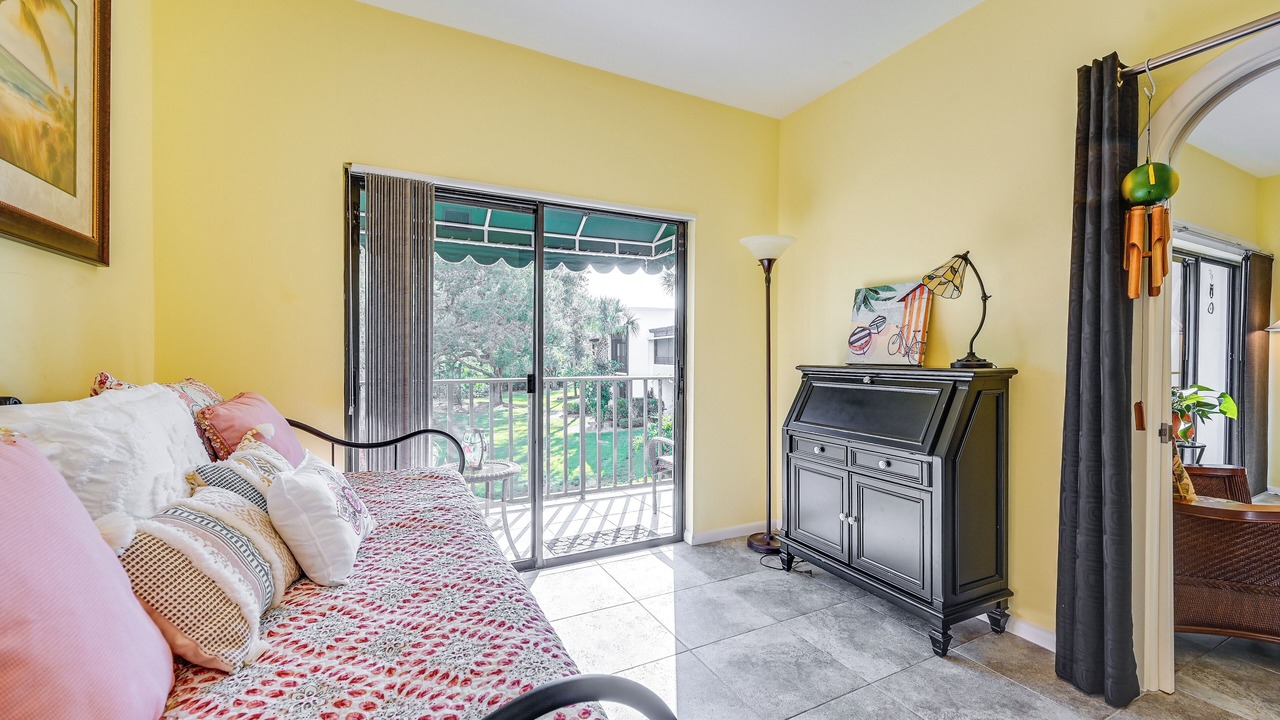 Photo of Bedroom in Central Naples