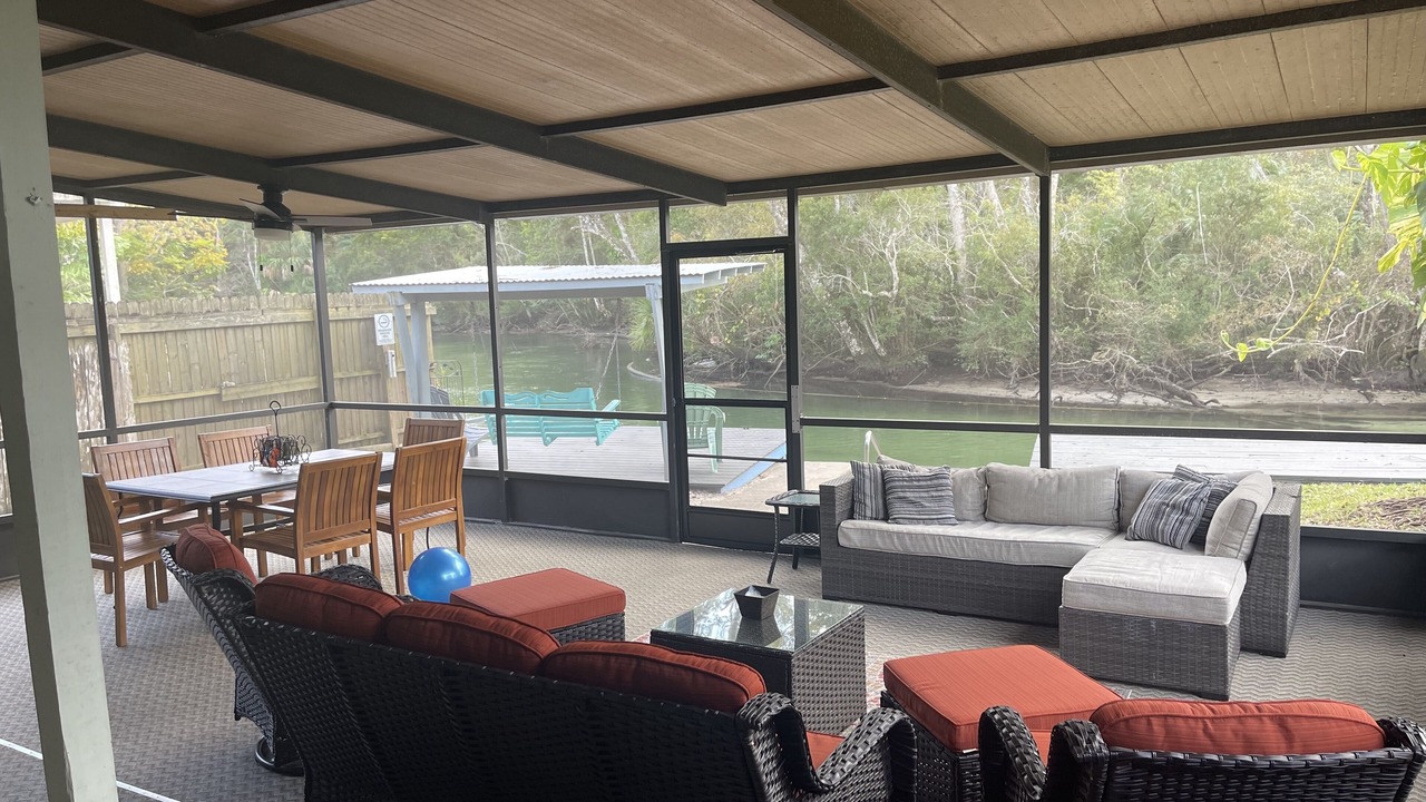 Photo of Bedroom in Weeki Wachee Gardens