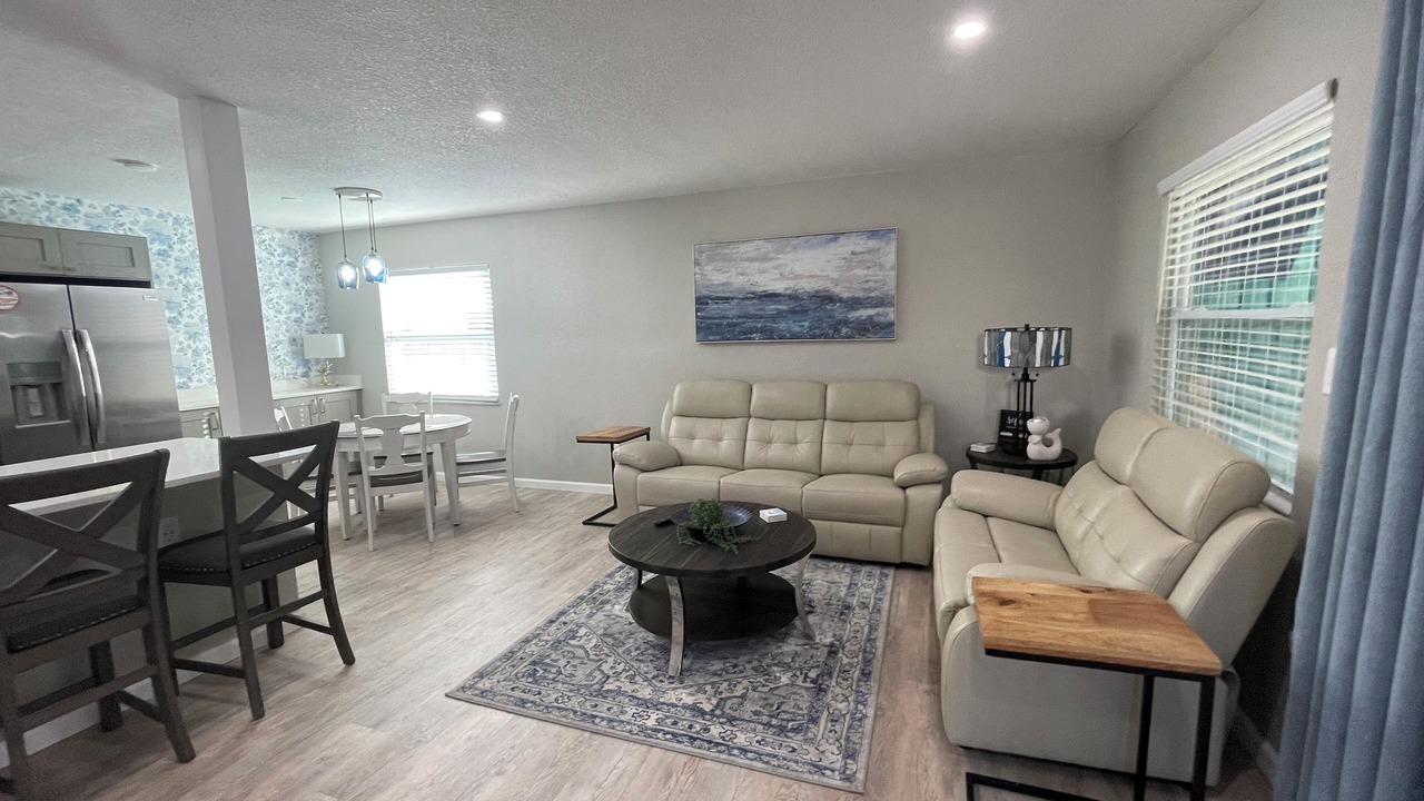 Photo of Livingroom in Weeki Wachee Gardens