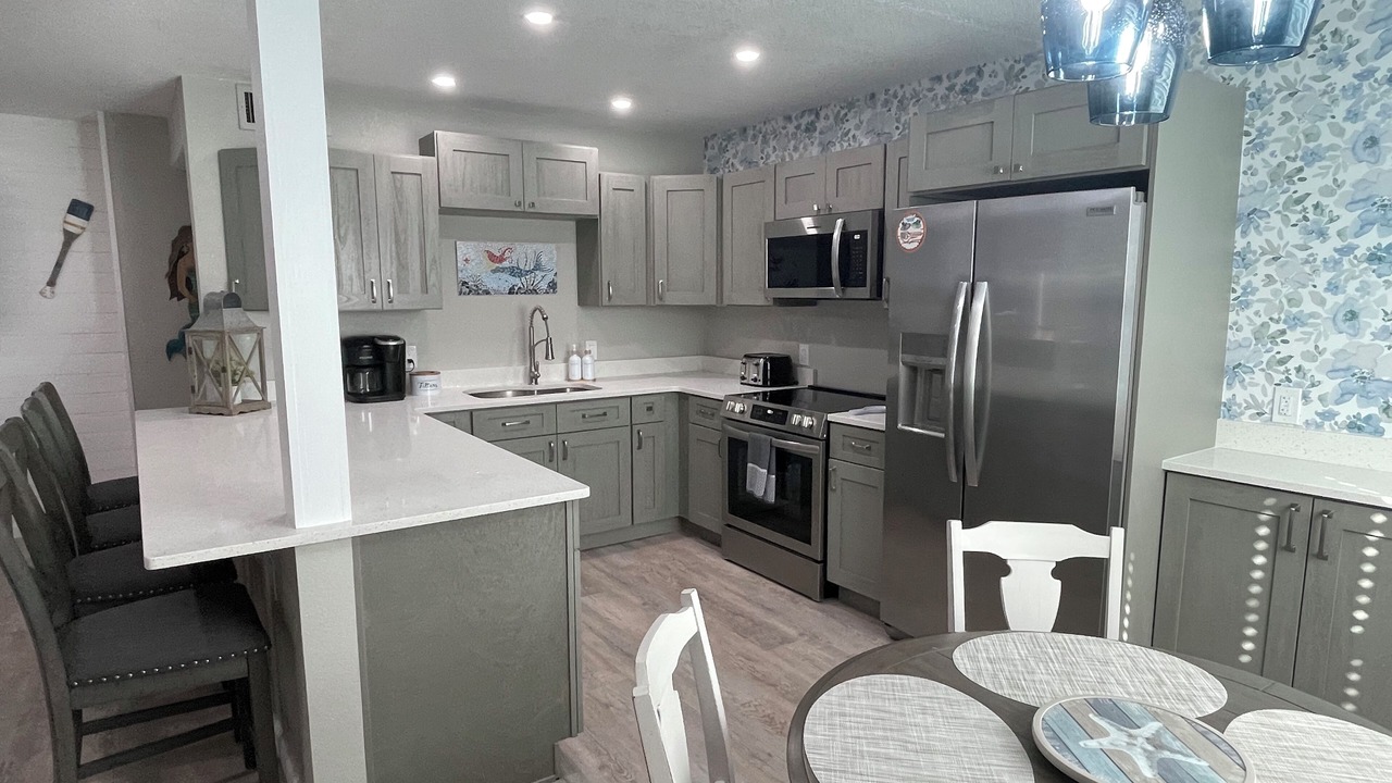 Photo of Kitchen in Weeki Wachee Gardens