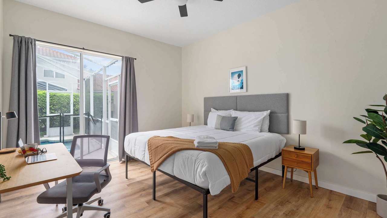 Photo of Bedroom in Lake Davenport Estates