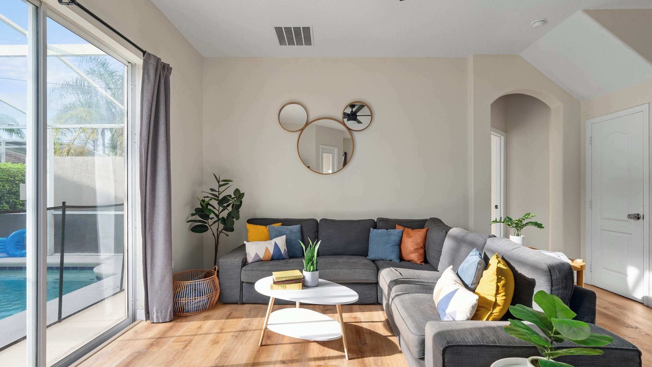 Photo of Livingroom in Lake Davenport Estates