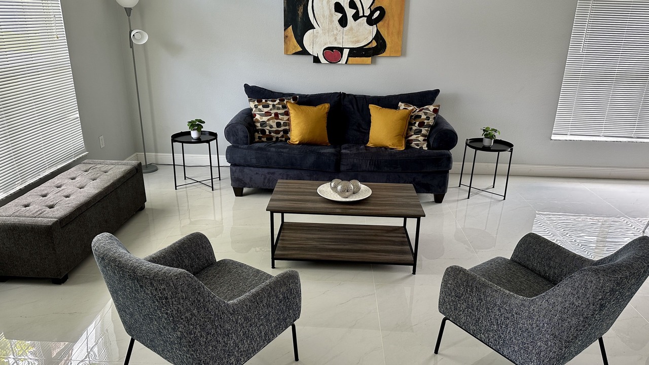 Photo of Livingroom in Westridge