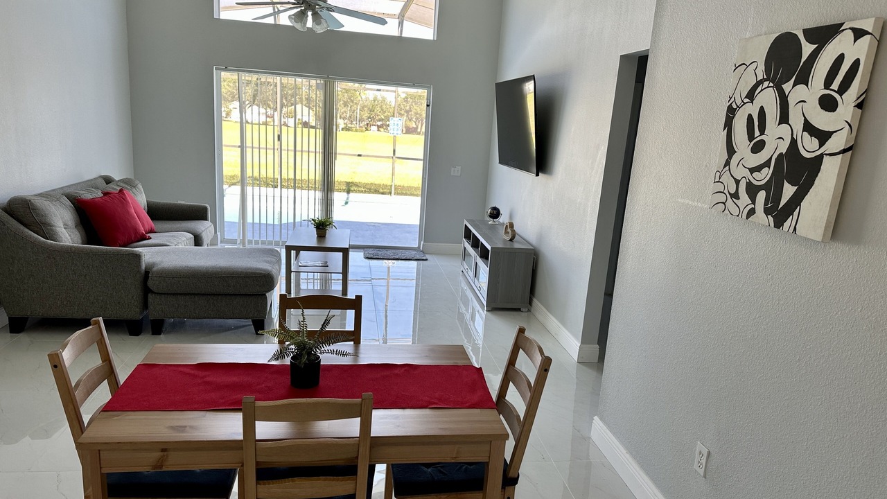 Photo of Livingroom in Westridge