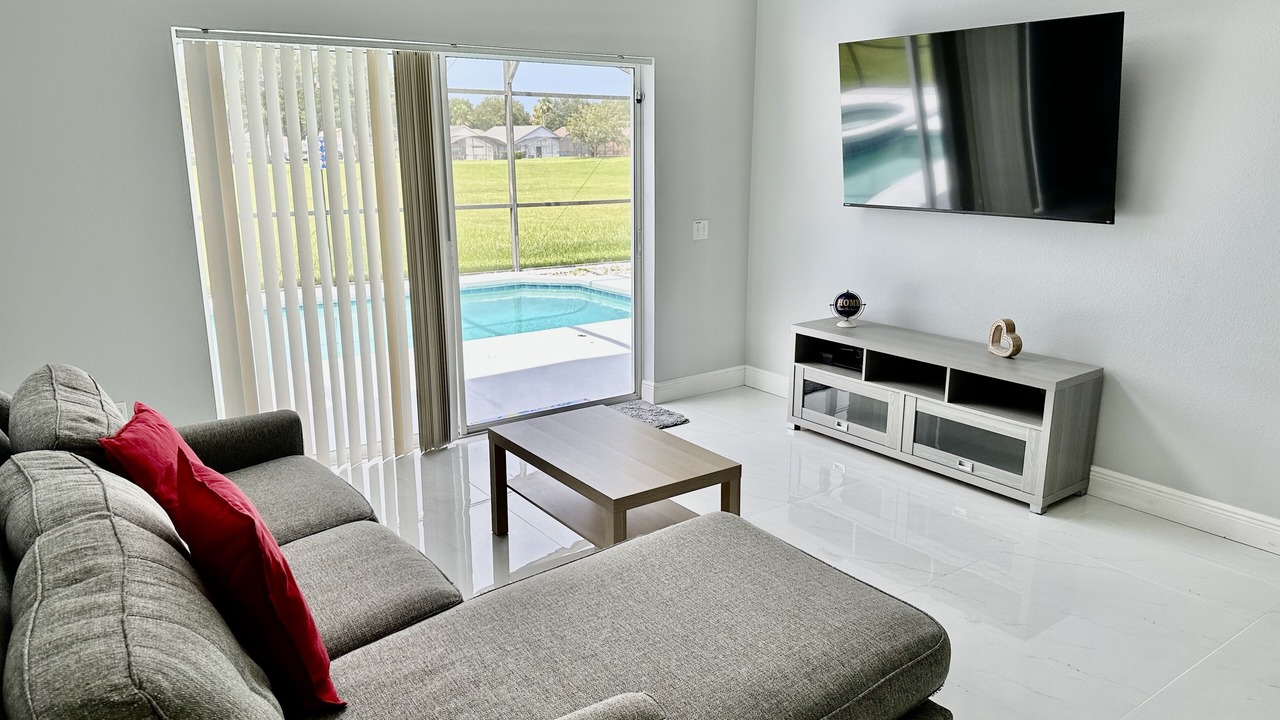 Photo of Livingroom in Westridge