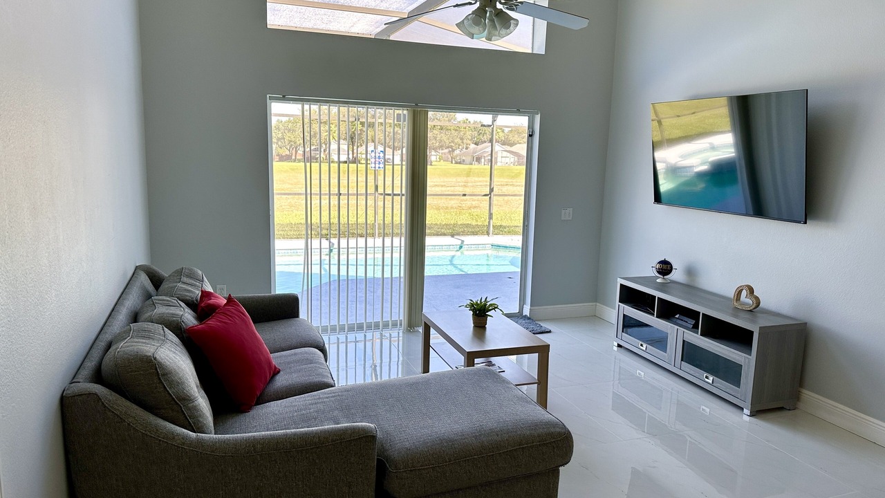 Photo of Livingroom in Westridge