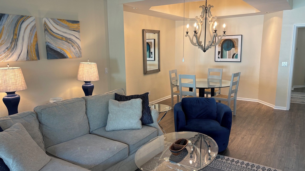 Photo of Livingroom in Park Shore