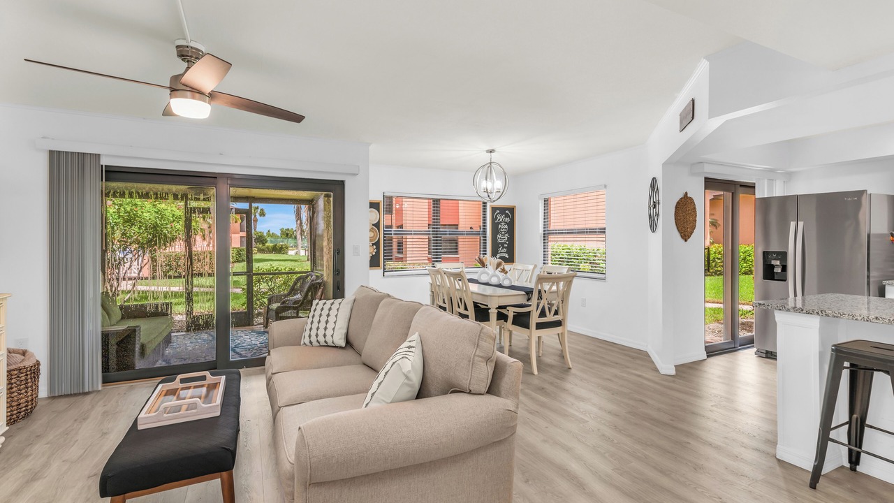 Photo of Livingroom in Hammock Bay