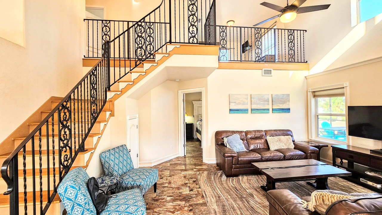 Photo of Livingroom in Marineland Acres