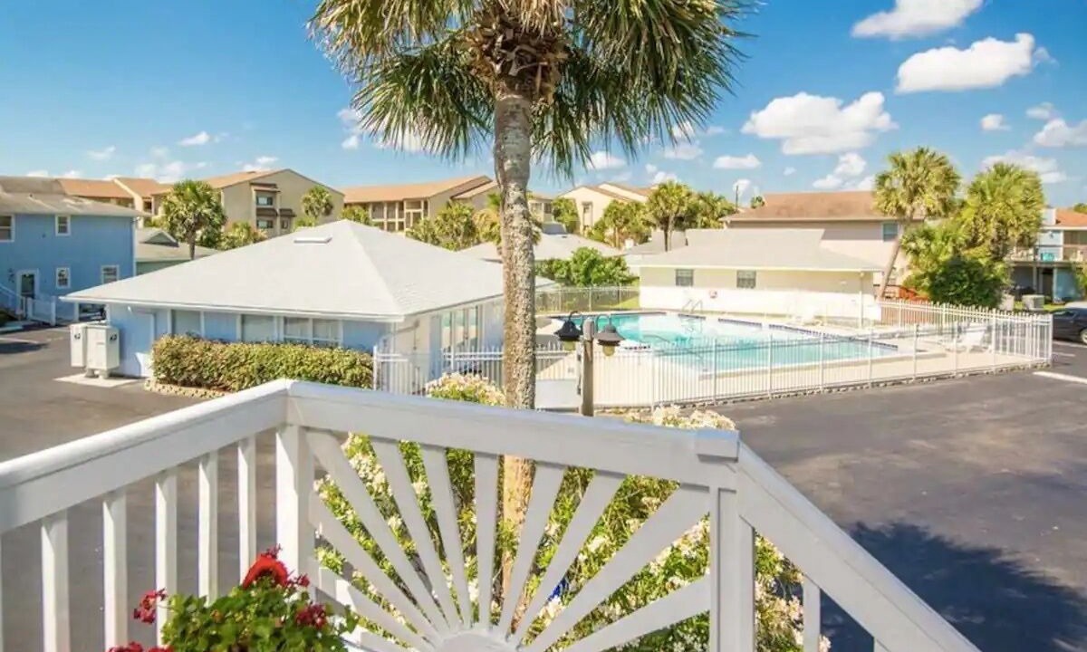 Photo of Outdoor in Surfcrest Village