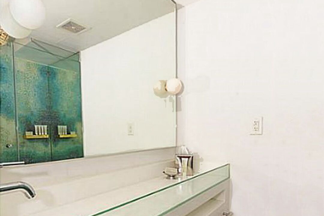 Photo of Bathroom in West Avenue