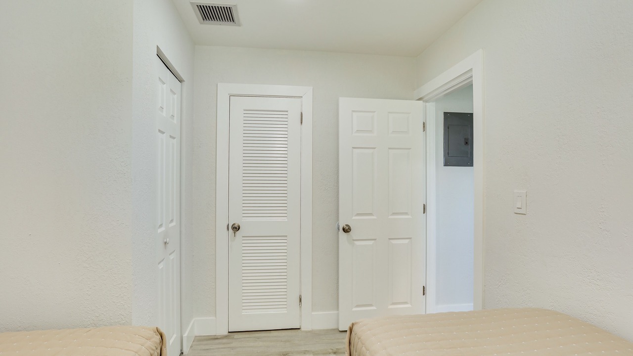 Photo of Bedroom in Riviera Beach