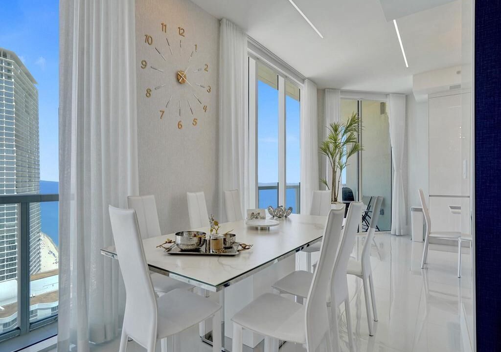 Photo of Others in Sunny Isles Beach