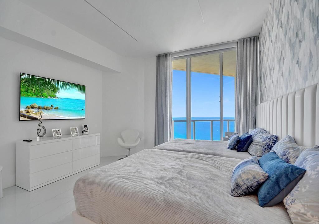 Photo of Others in Sunny Isles Beach