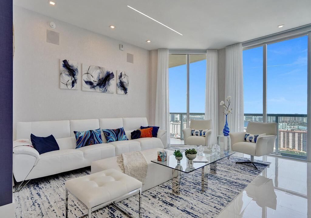 Photo of Livingroom in Sunny Isles Beach
