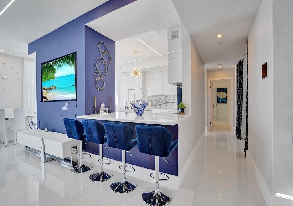 Photo of Others in Sunny Isles Beach