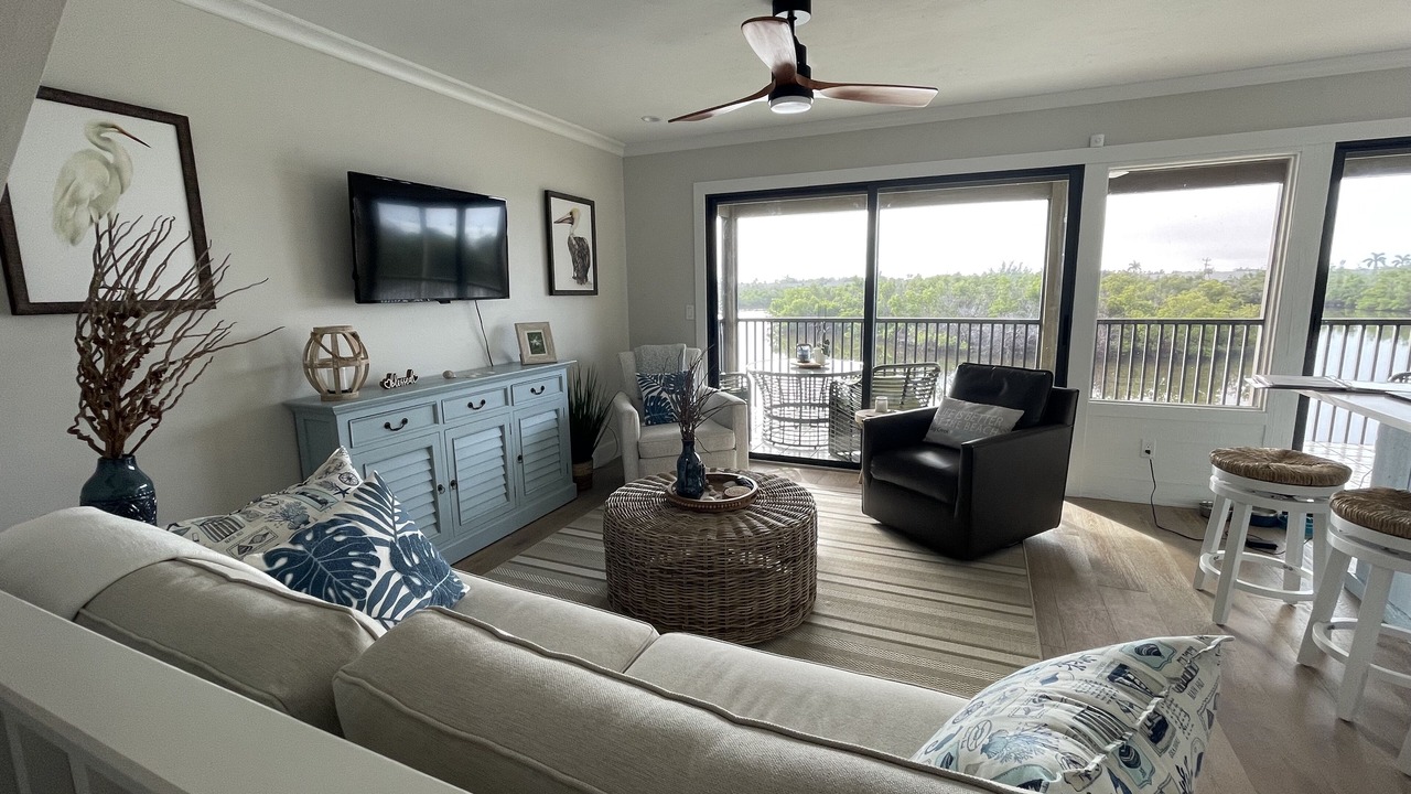 Photo of Livingroom in Bokeelia