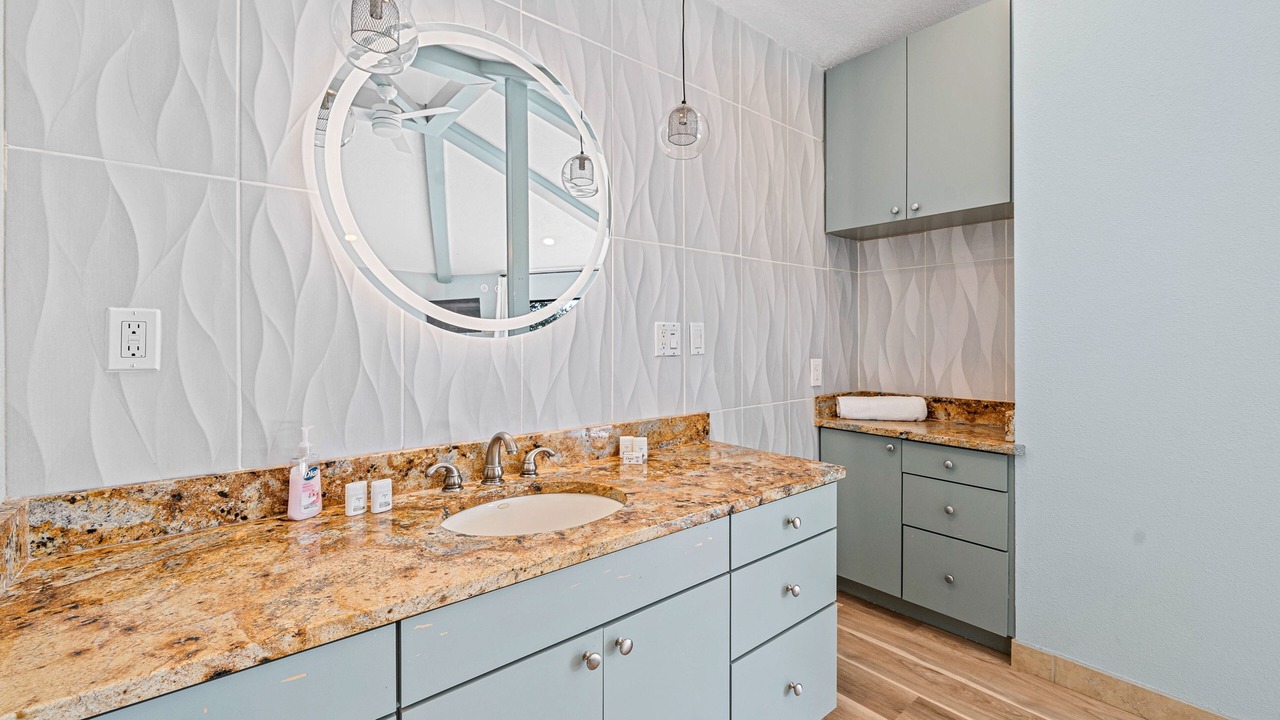 Photo of Bathroom in Temple Crest