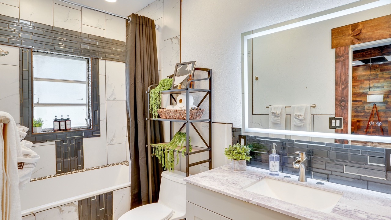 Photo of Bathroom in Lake Wales