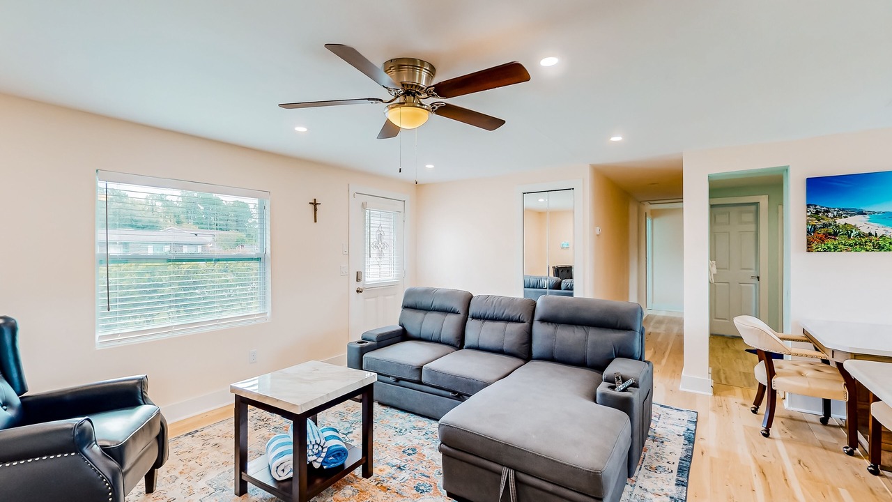 Photo of Livingroom in Sandalwood