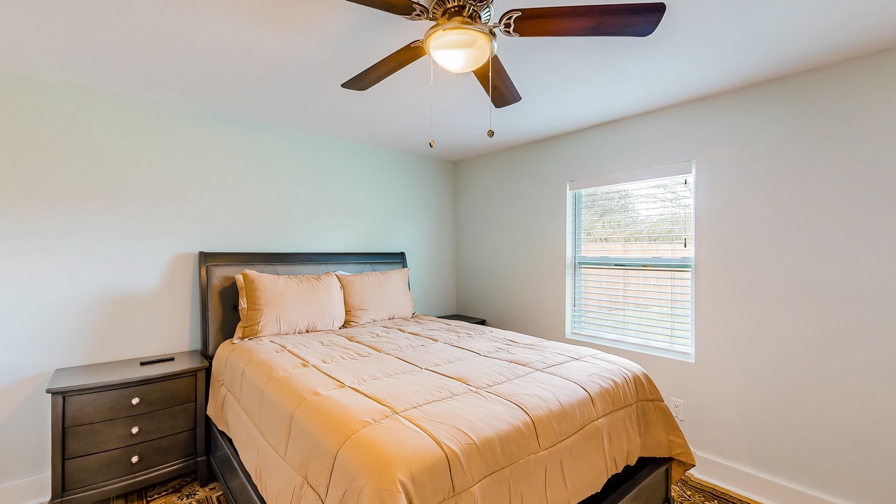 Photo of Bedroom in Sandalwood