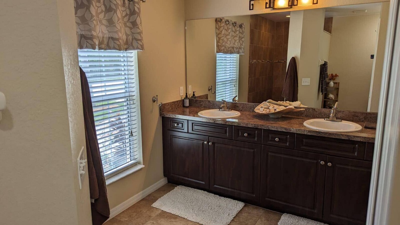 Photo of Bathroom in Englewood East