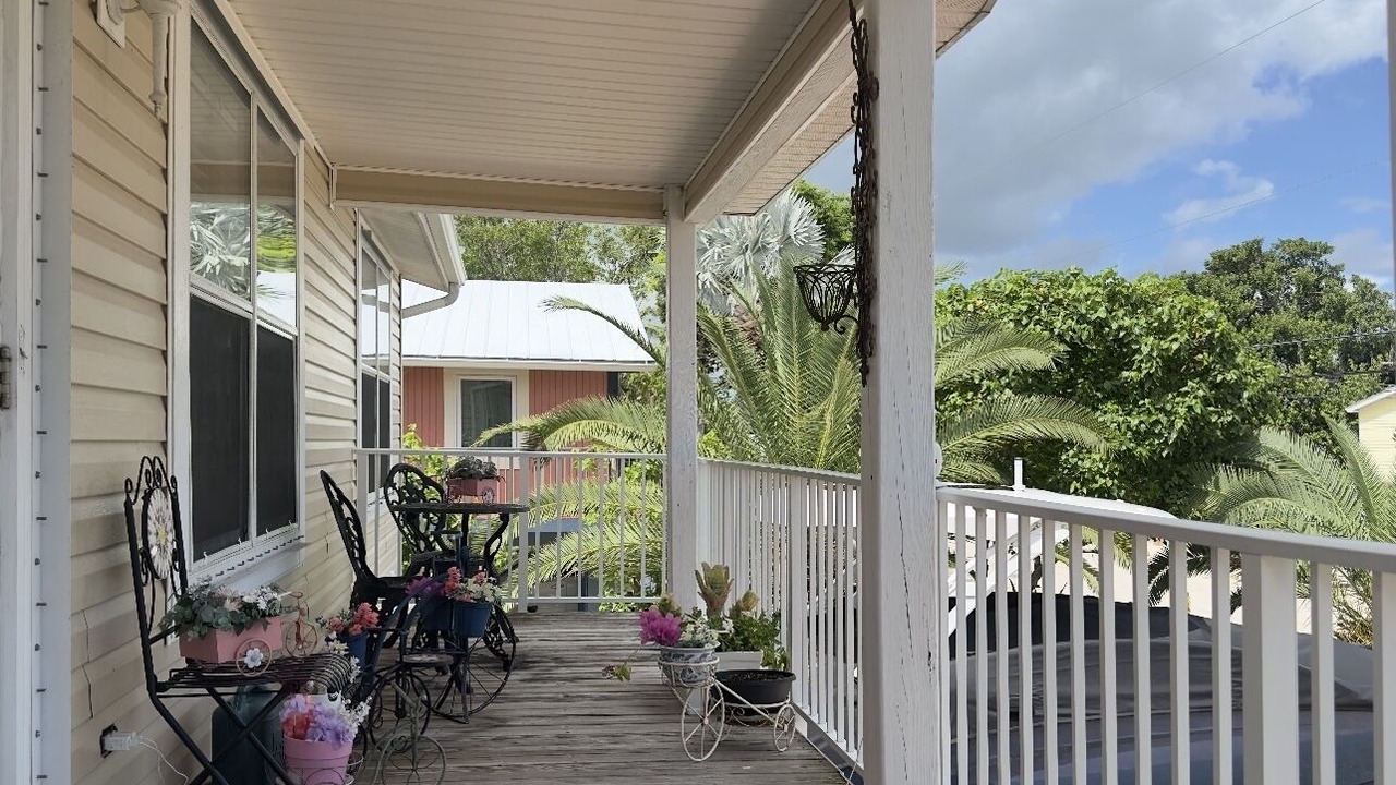 Photo of Patio Balcony in Breezeswept Beach Estates