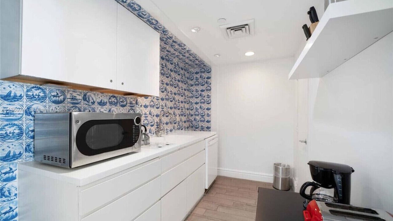 Photo of Kitchen in West Avenue