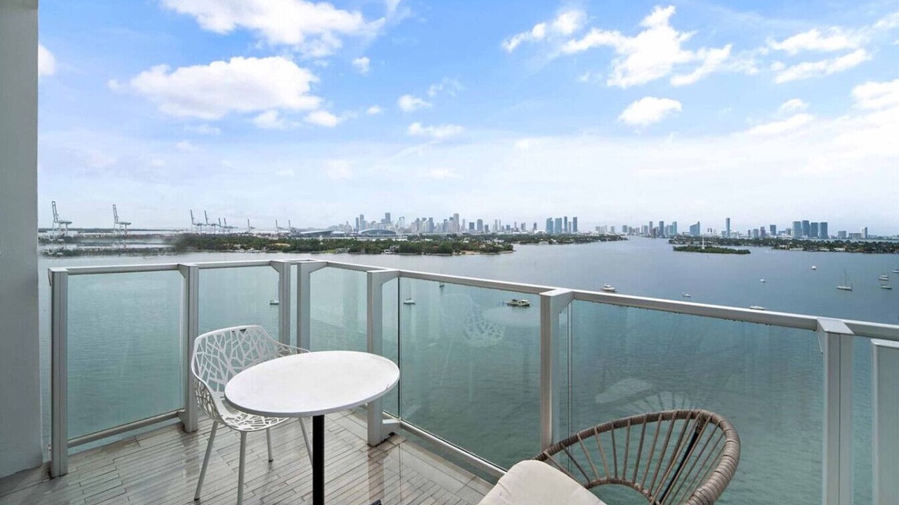Photo of Patio Balcony in West Avenue