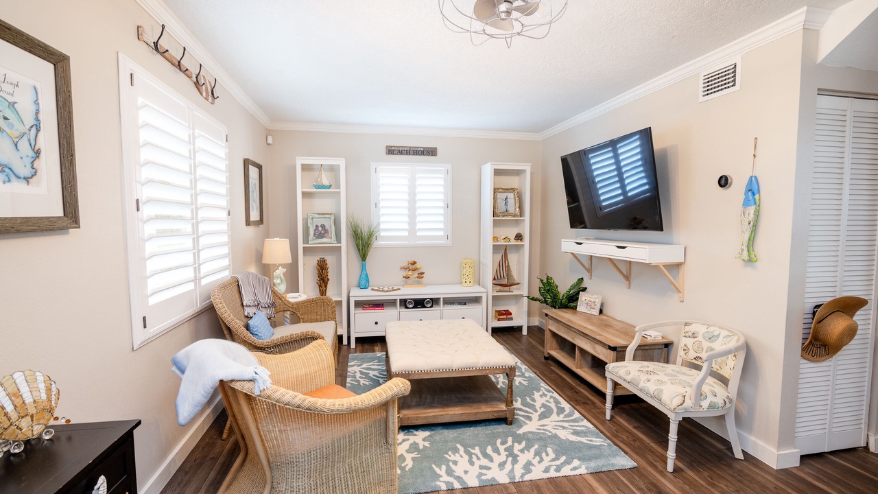 Photo of Bedroom in Crystal Beach