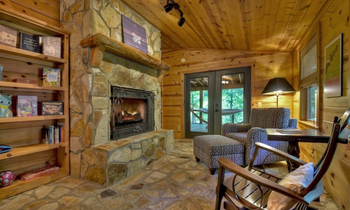 Photo of Bedroom in Blairsville