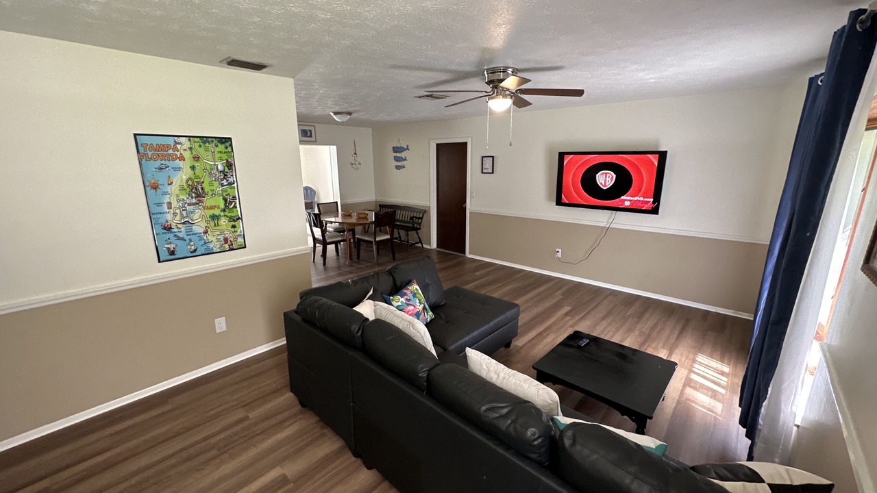 Photo of Livingroom in Plant City