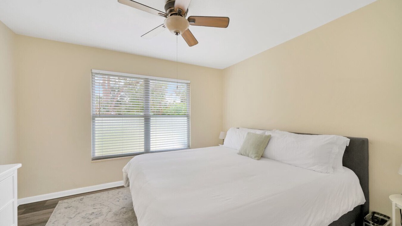 Photo of Bedroom in Oyster Bay
