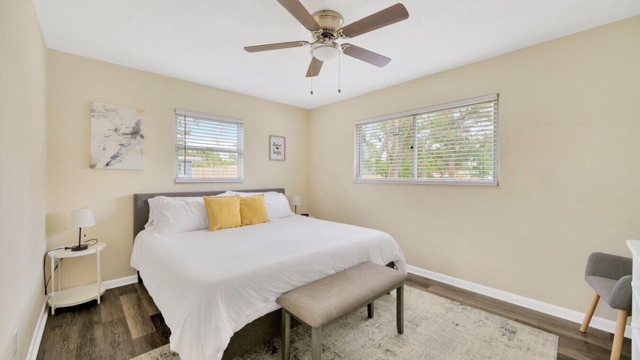 Photo of Bedroom in Oyster Bay