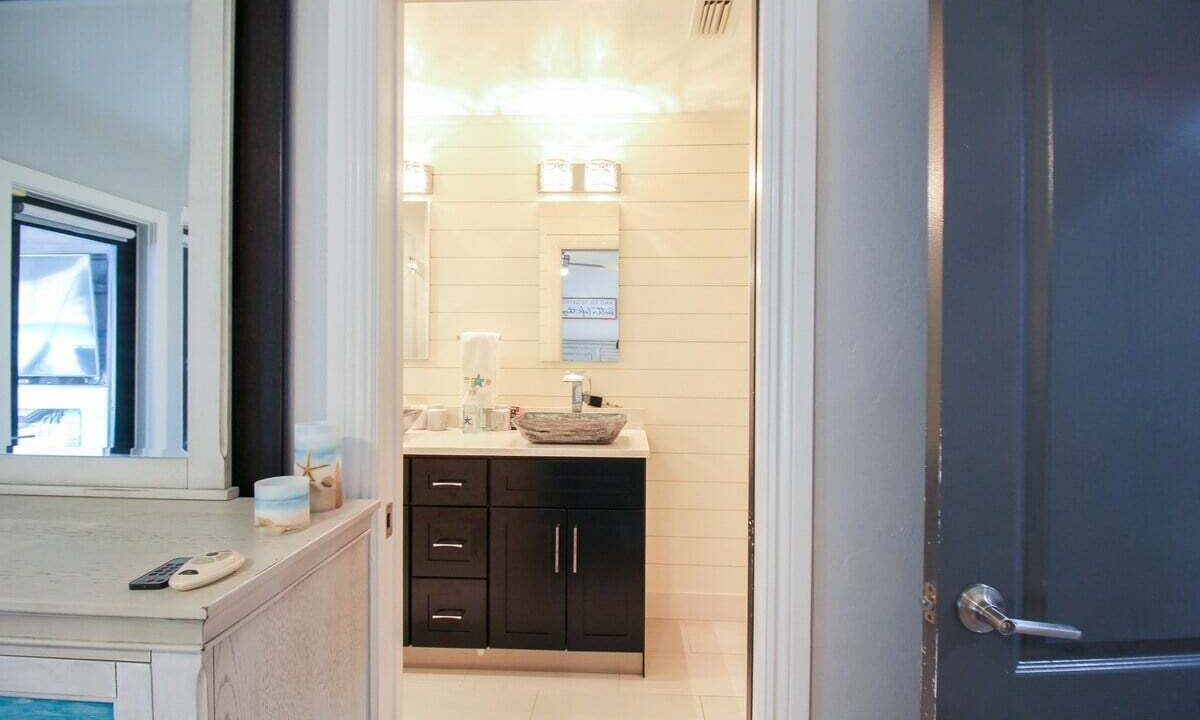 Photo of Bathroom in Lehigh Acres