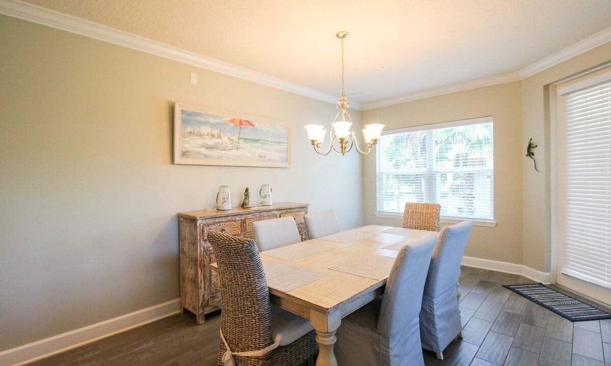 Photo of Livingroom in Whitney Beach