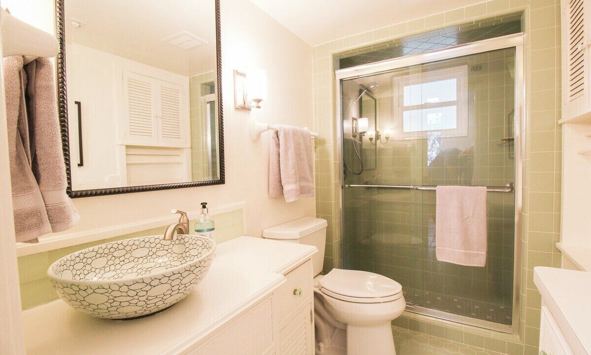 Photo of Bathroom in Longbeach Village
