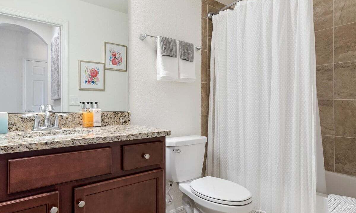 Photo of Bathroom in Lakewood Ranch