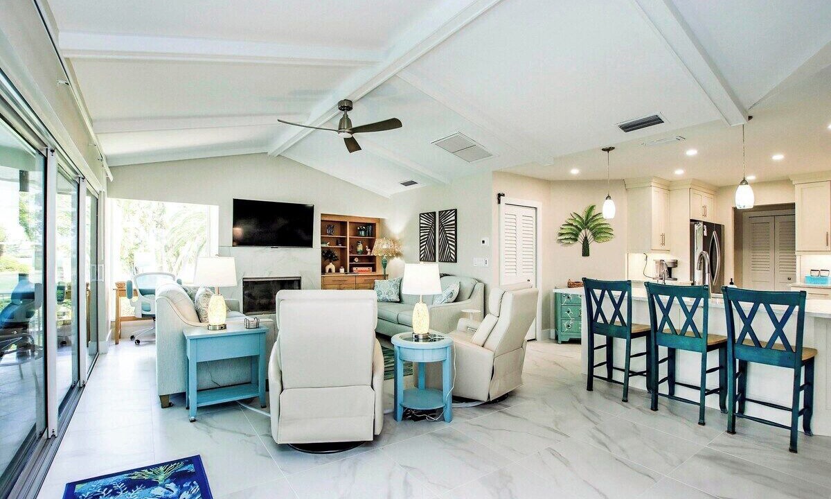 Photo of Livingroom in Beachview Country Club Estates
