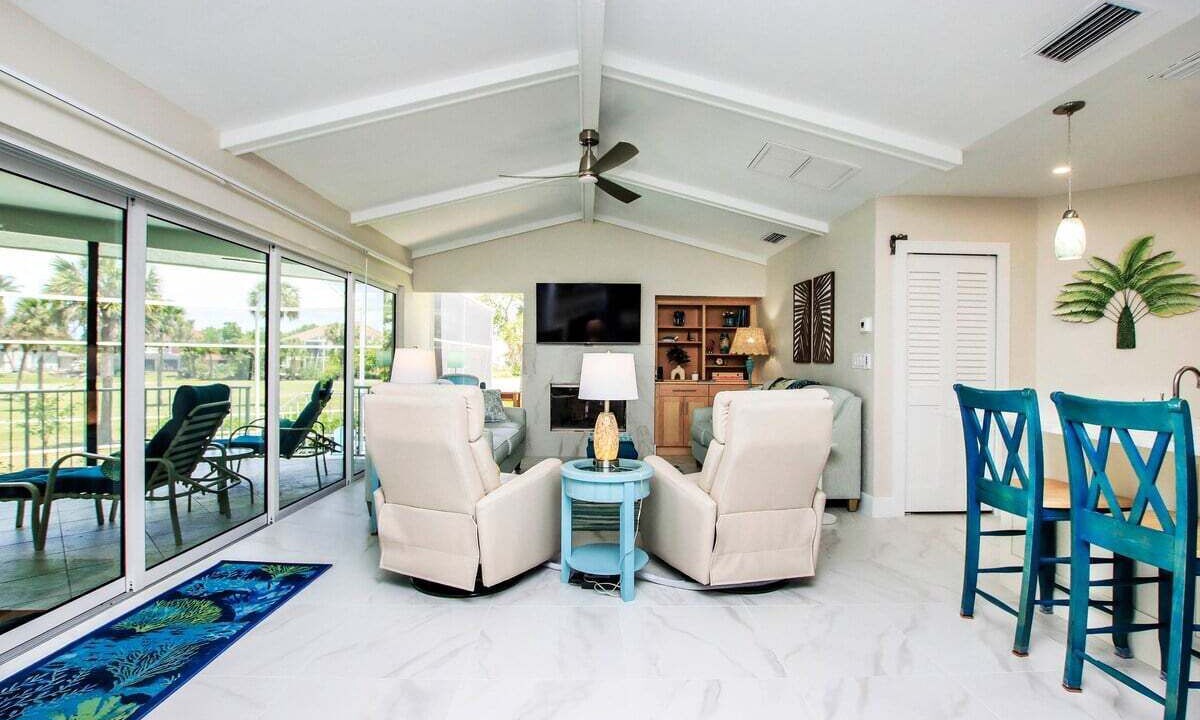 Photo of Livingroom in Beachview Country Club Estates