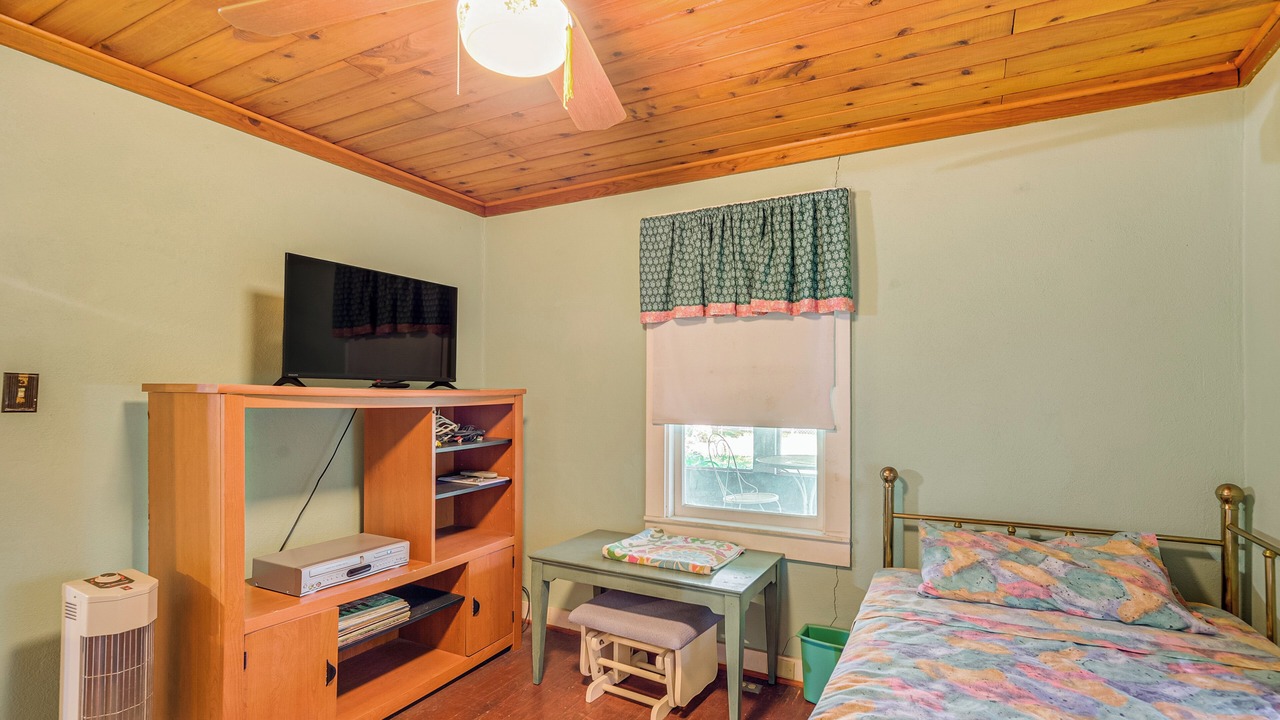 Photo of Bedroom in Floral City