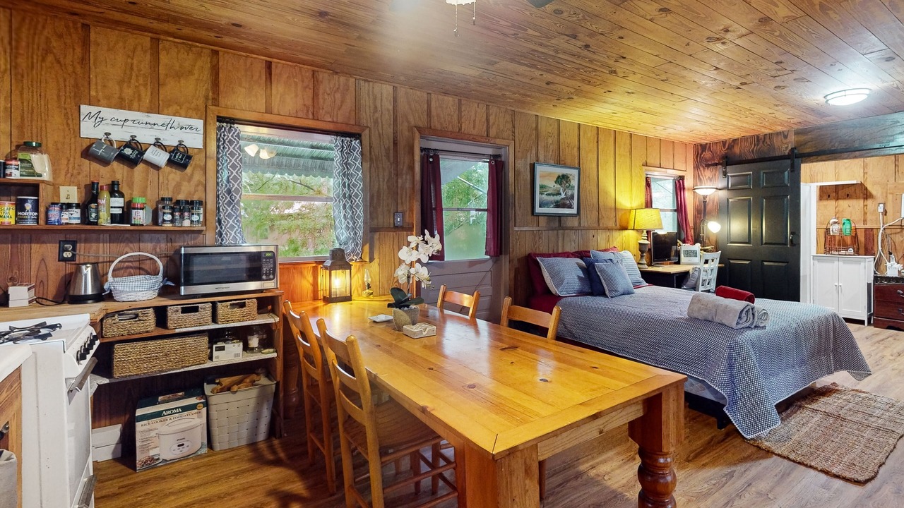 Photo of Bedroom in Bronson