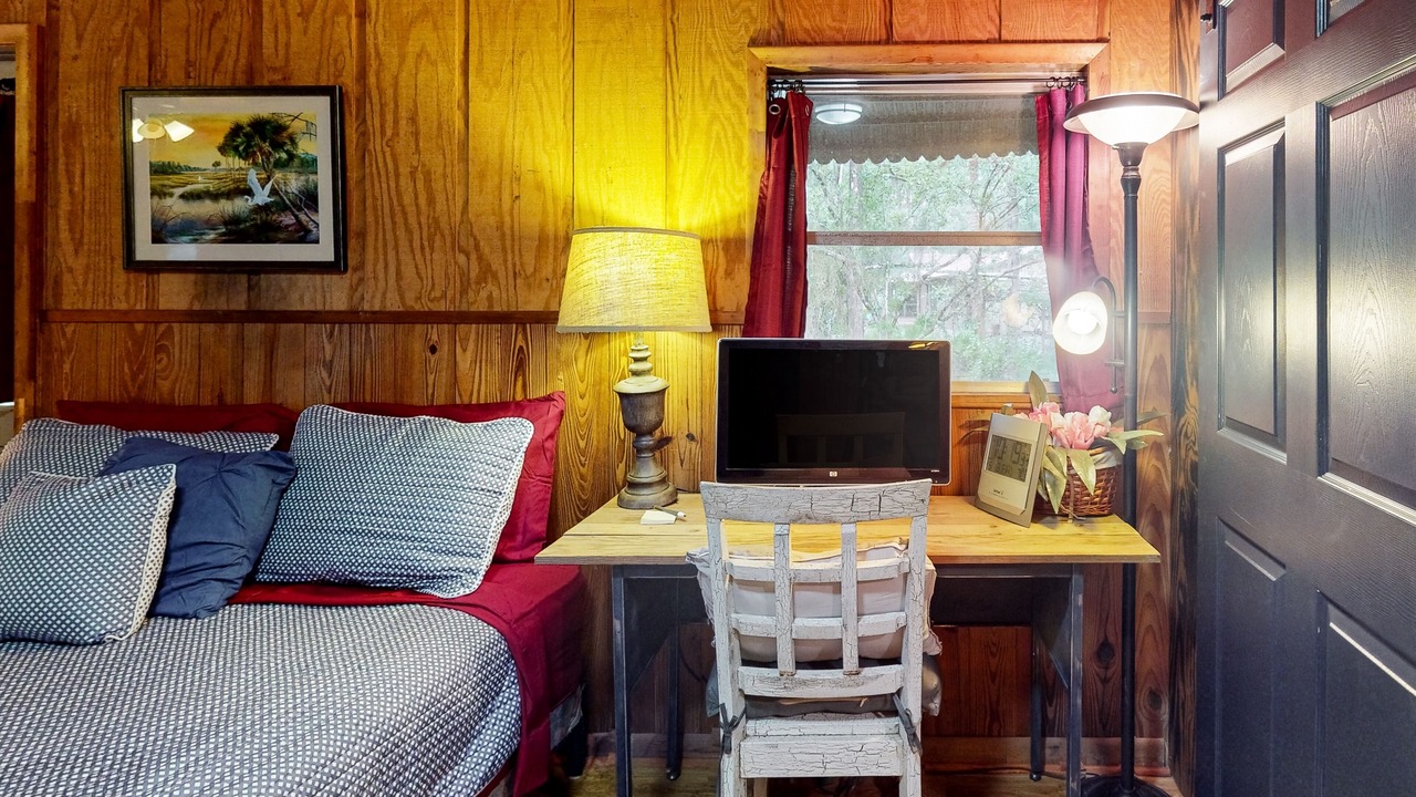 Photo of Bedroom in Bronson