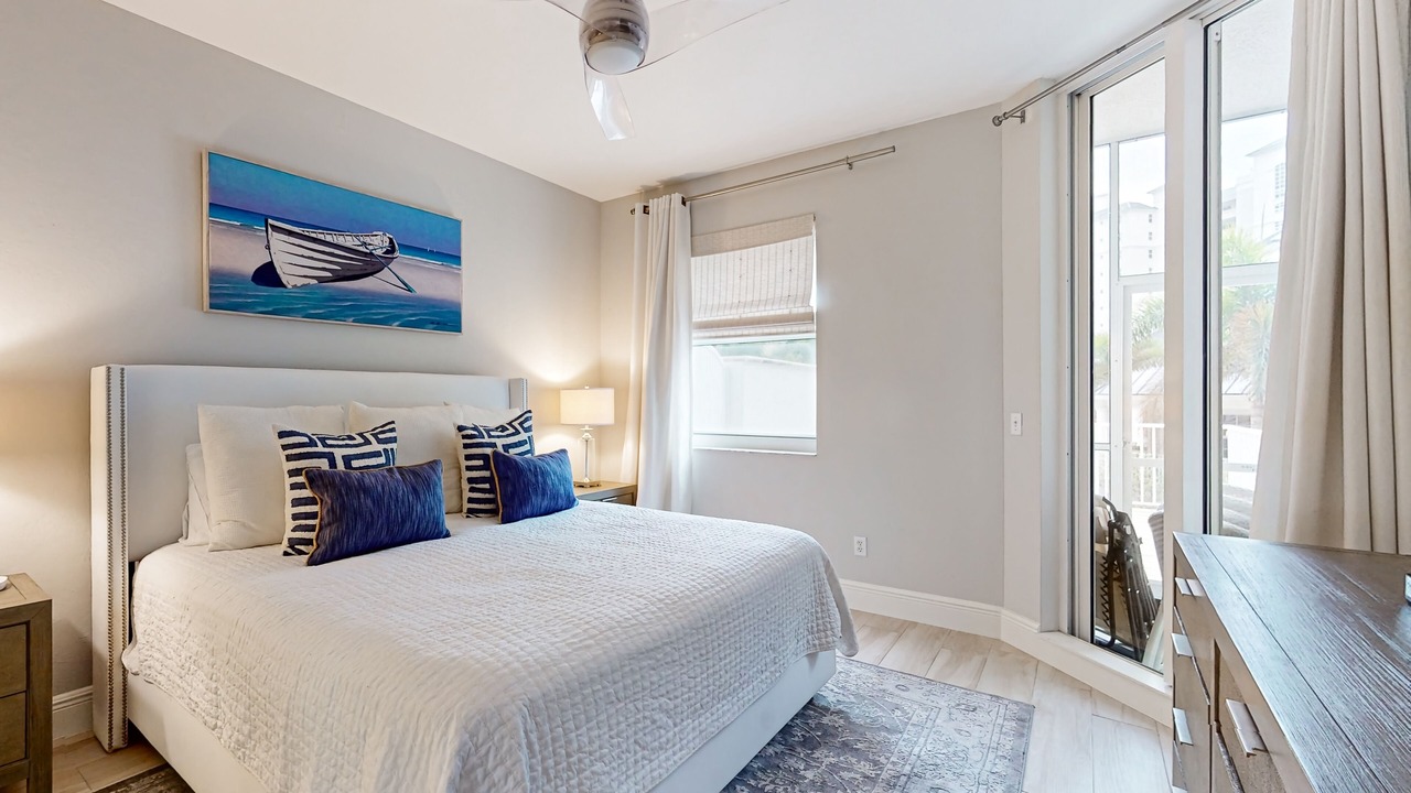 Photo of Bedroom in Vanderbilt Beach