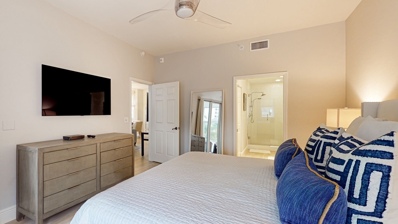 Photo of Bedroom in Vanderbilt Beach