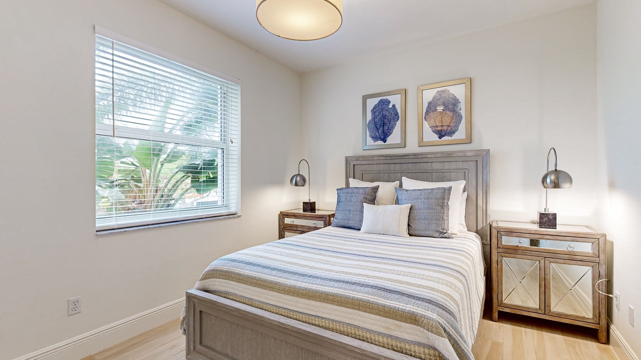 Photo of Bedroom in Vanderbilt Beach
