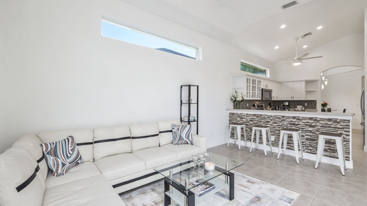 Photo of Livingroom in Naples