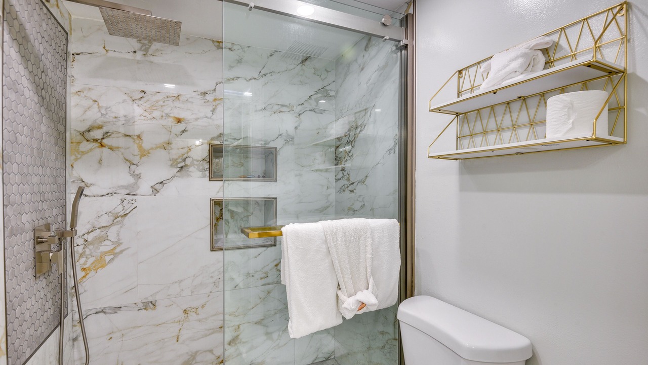 Photo of Bathroom in Bostwick Park