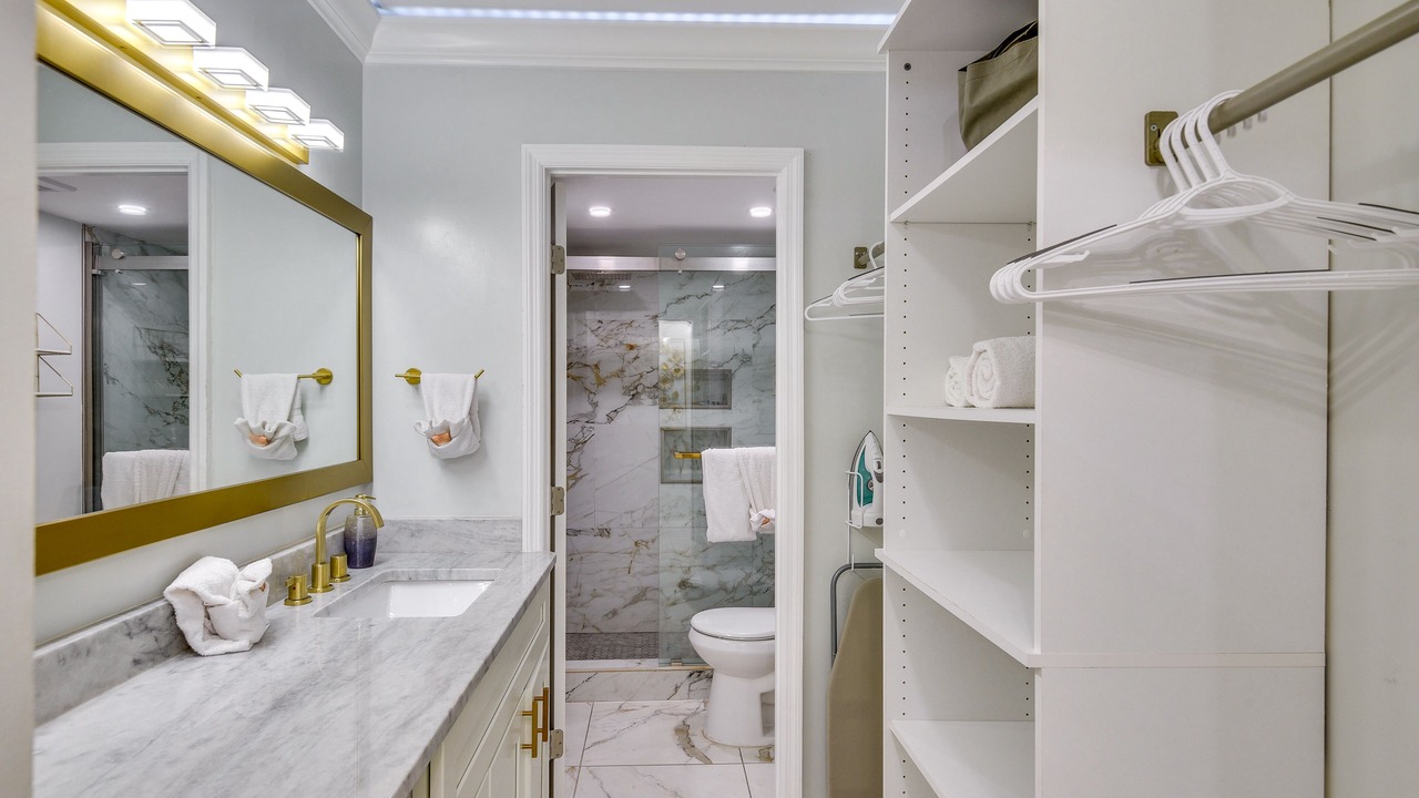 Photo of Bathroom in Bostwick Park