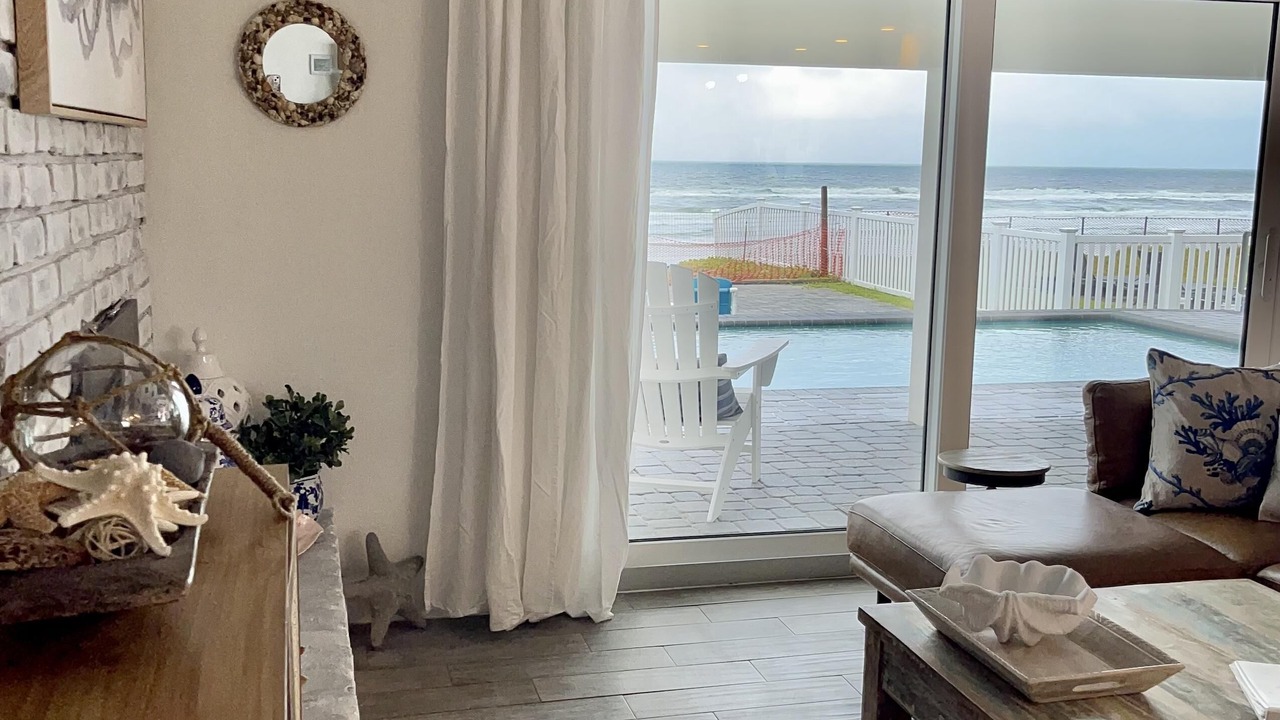 Photo of Livingroom in New Smyrna Beach
